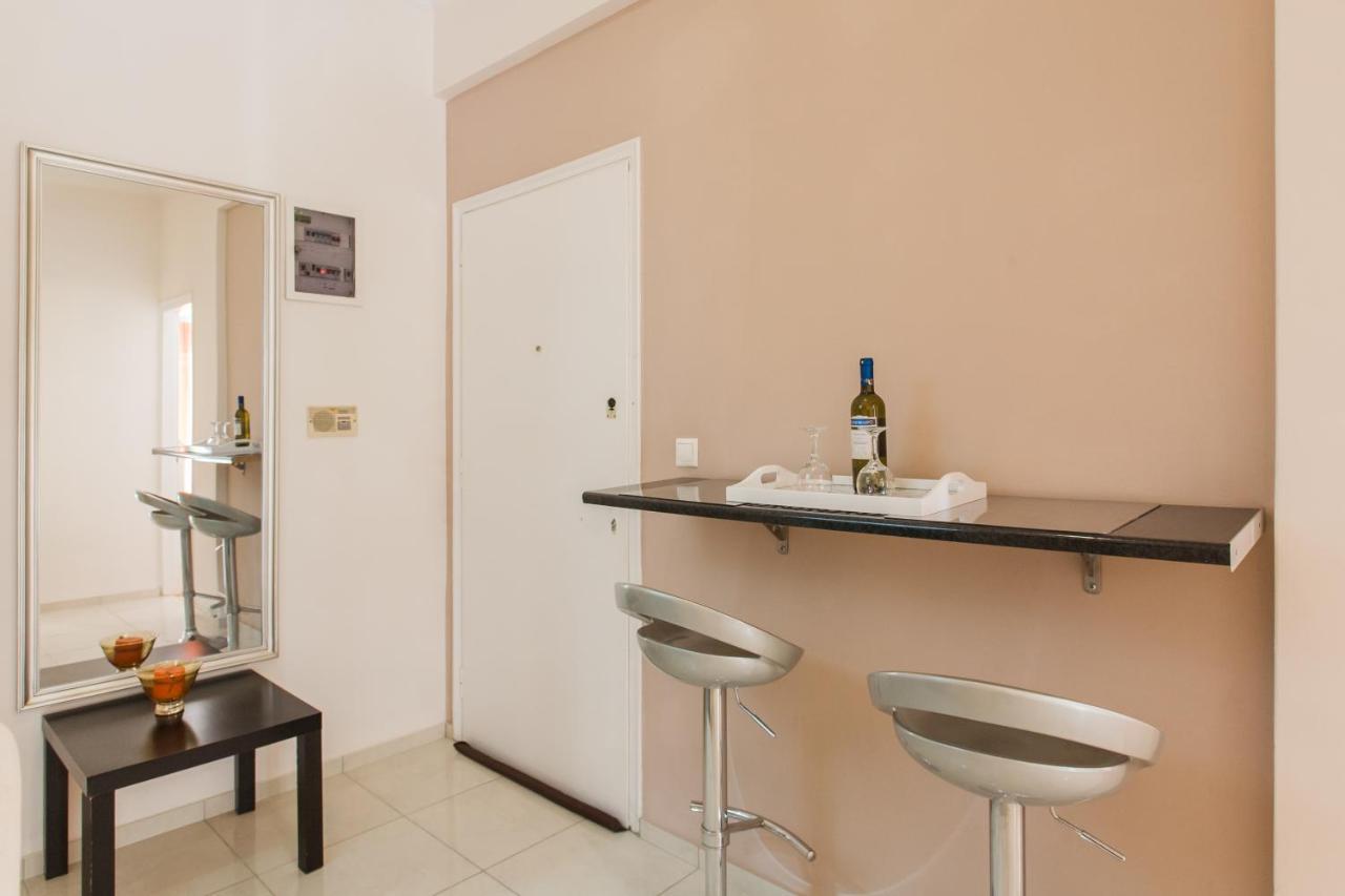 Central Apartment At Plaka 1 Bed For 2 Pers أثينا المظهر الخارجي الصورة
