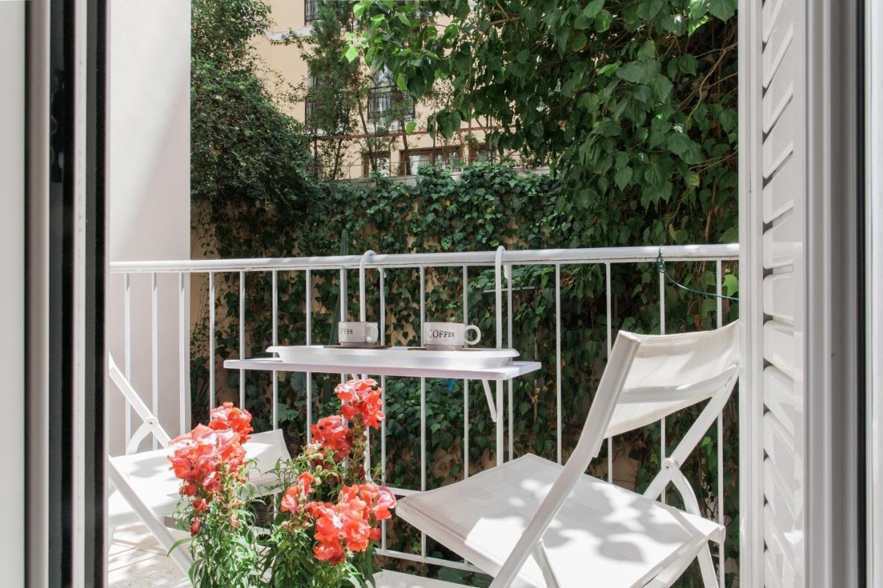 Central Apartment At Plaka 1 Bed For 2 Pers أثينا المظهر الخارجي الصورة